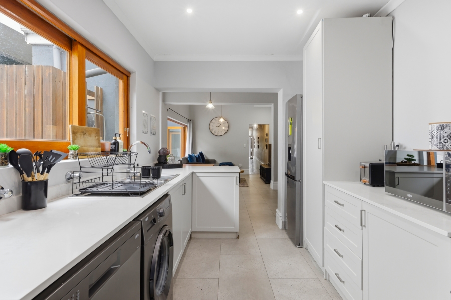 2 Bedroom Property for Sale in Green Point Western Cape